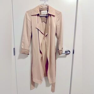 Aritzia Babaton Flowy Trench Coat